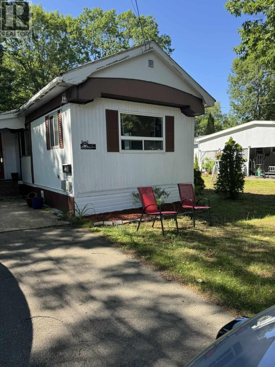 107 Olympic Avenue, New Minas, NS, B4N 3T7