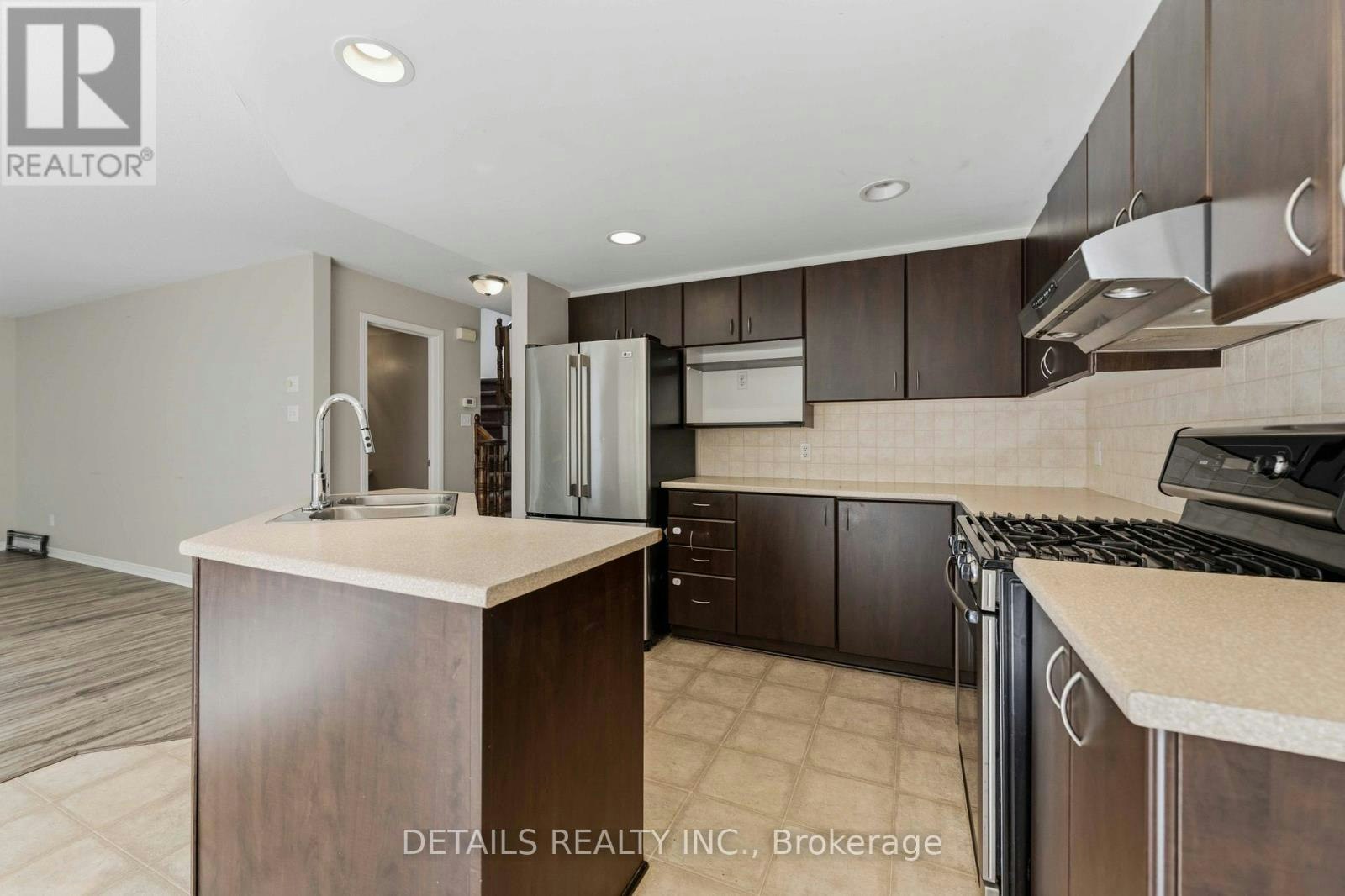 3 Gateshead Avenue, Ottawa, ON, K2K 2G3 - 11