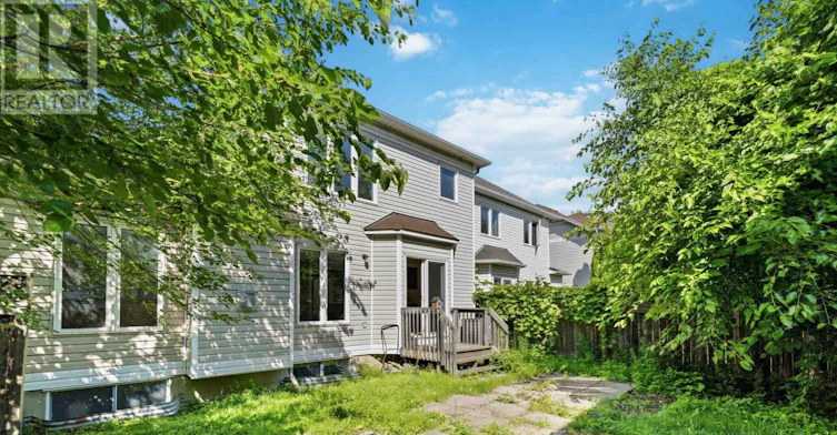 3 Gateshead Avenue, Ottawa, ON, K2K 2G3 - 4