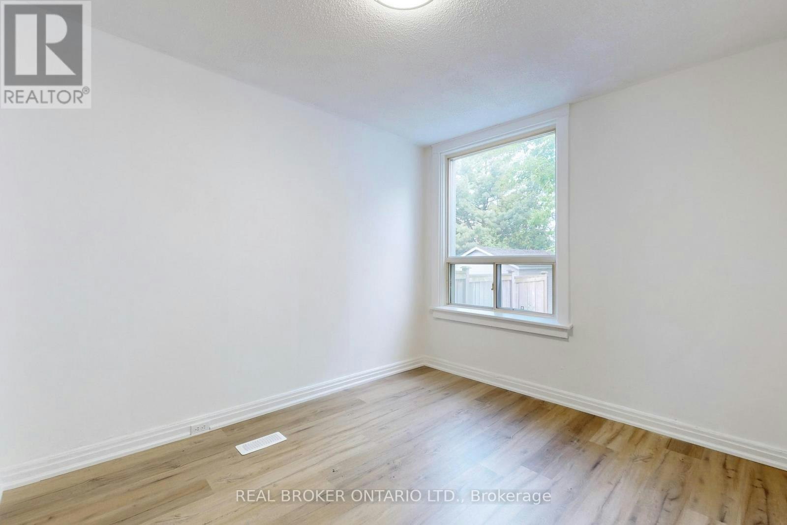 MAIN-102 Bowie Avenue, Toronto, ON, M6E 2P7 - 20
