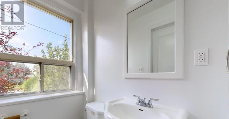 MAIN-102 Bowie Avenue, Toronto, ON, M6E 2P7 - 9