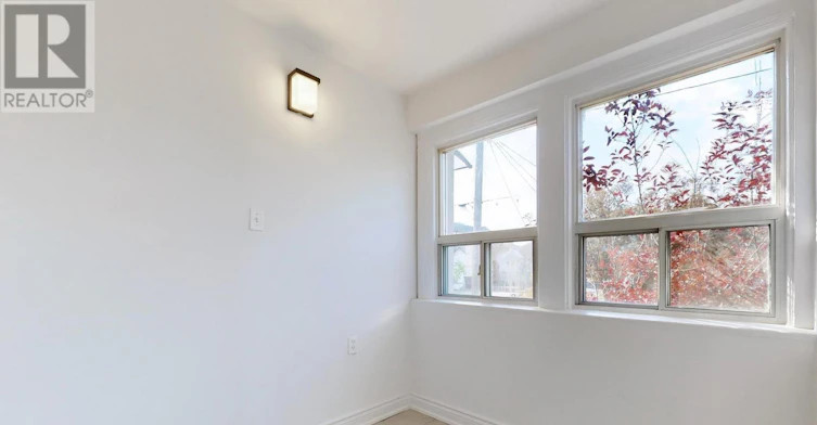 MAIN-102 Bowie Avenue, Toronto, ON, M6E 2P7 - 7
