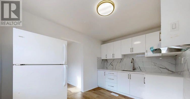 MAIN-102 Bowie Avenue, Toronto, ON, M6E 2P7 - 21