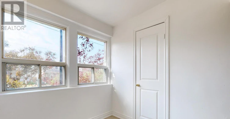 MAIN-102 Bowie Avenue, Toronto, ON, M6E 2P7 - 8