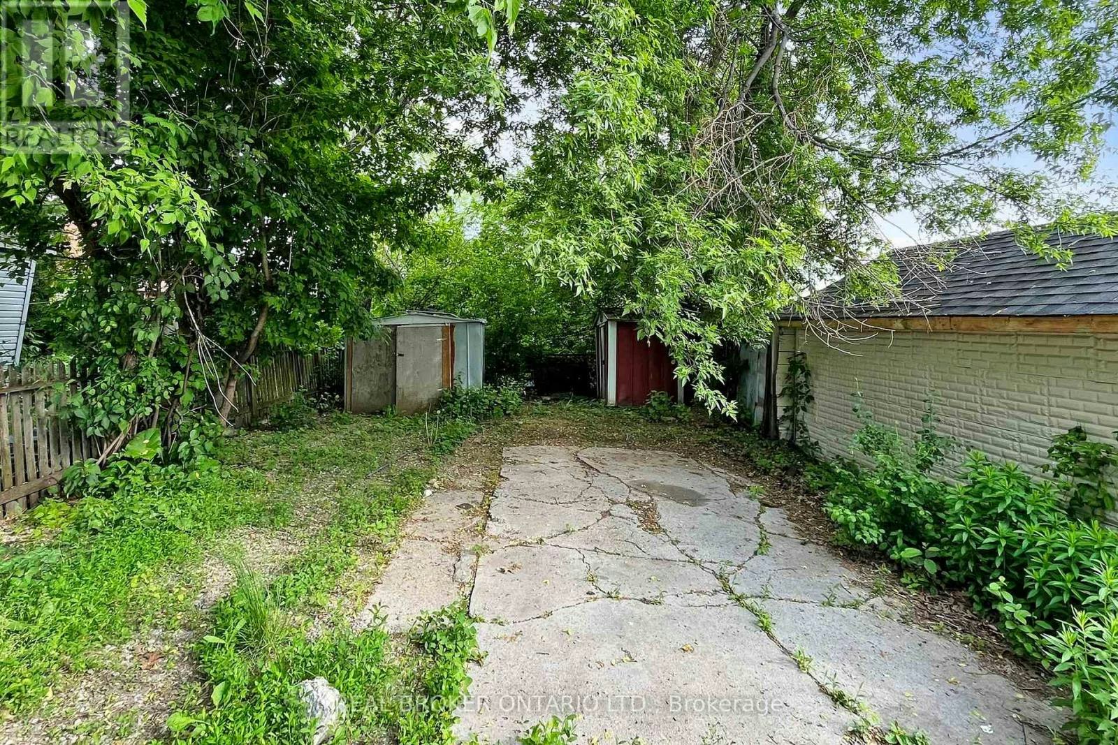 MAIN-102 Bowie Avenue, Toronto, ON, M6E 2P7 - 28