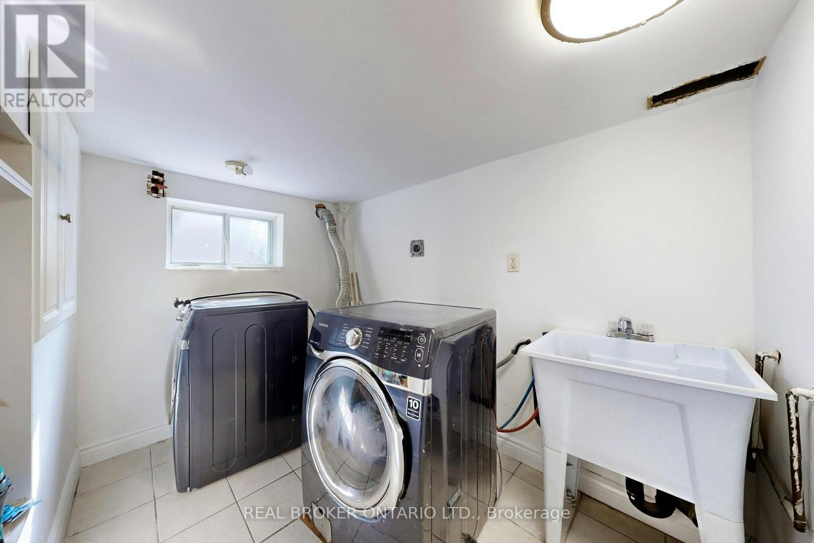 MAIN-102 Bowie Avenue, Toronto, ON, M6E 2P7 - 26