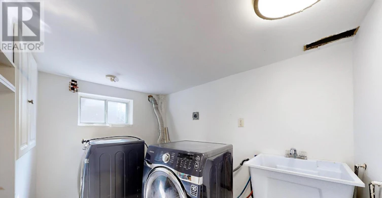 MAIN-102 Bowie Avenue, Toronto, ON, M6E 2P7 - 26