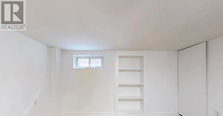 BSMT-102 Bowie Avenue, Toronto, ON, M6E 2P7 - 6