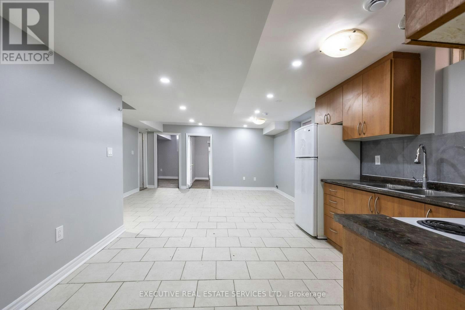 6 Gosling (Basement Street, Brampton, ON, L6Y 0T6 - 7