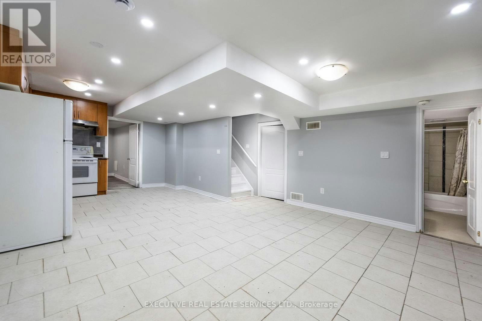 6 Gosling (Basement Street, Brampton, ON, L6Y 0T6 - 4