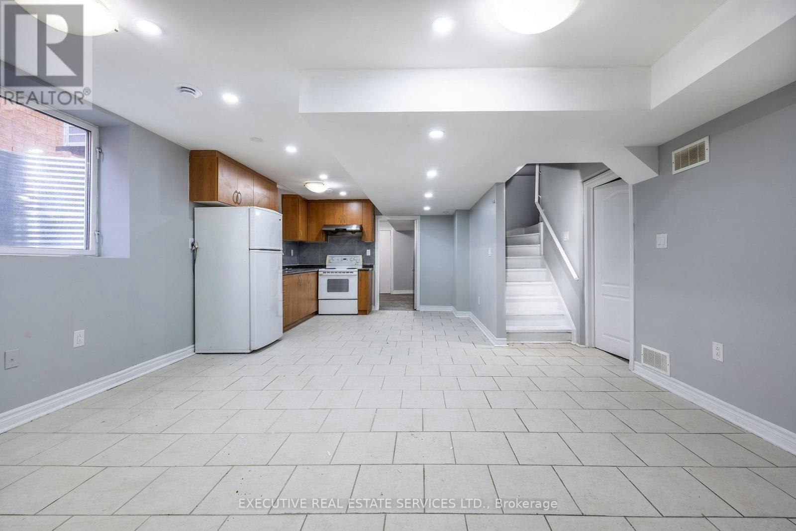 6 Gosling (Basement Street, Brampton, ON, L6Y 0T6 - 3