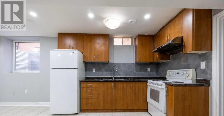 6 Gosling (Basement Street, Brampton, ON, L6Y 0T6 - 6