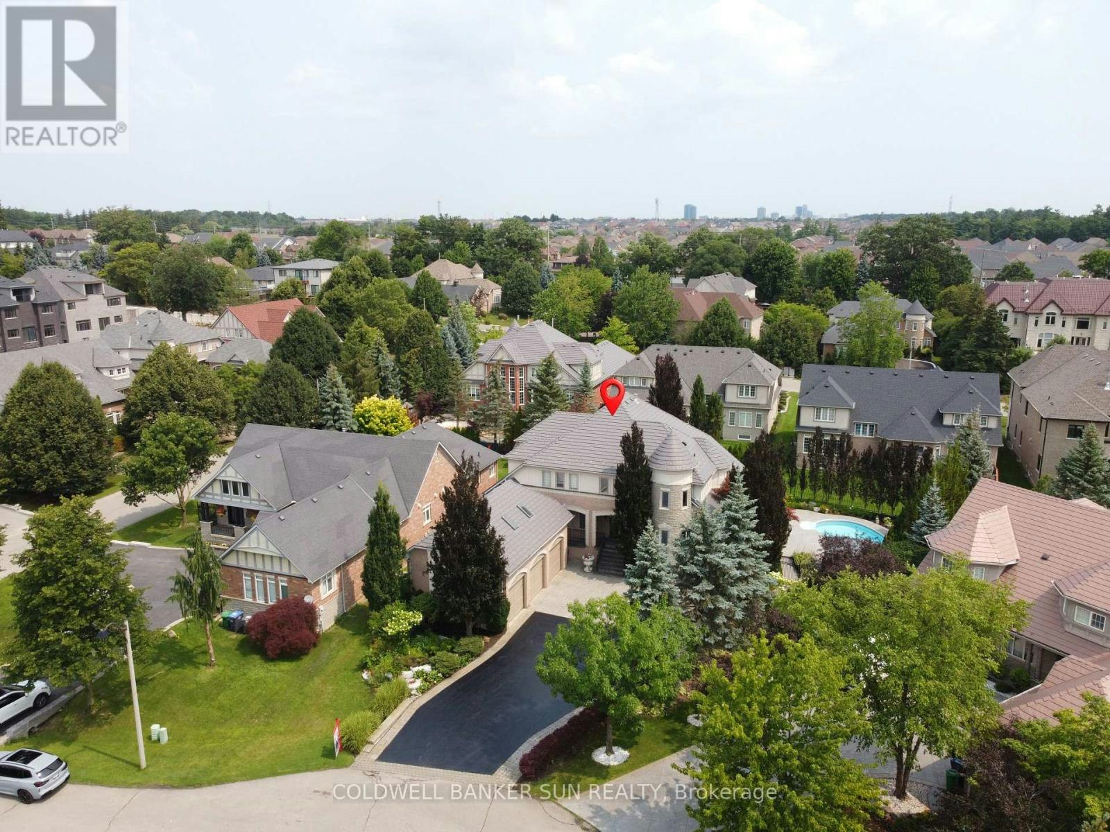 10 Pride Court, Brampton, ON, L6Y 5H3