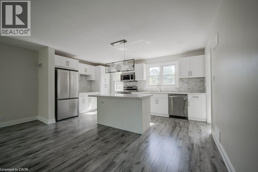 33 Sixth Avenue, Kitchener, ON, N2C 1P9 - 3