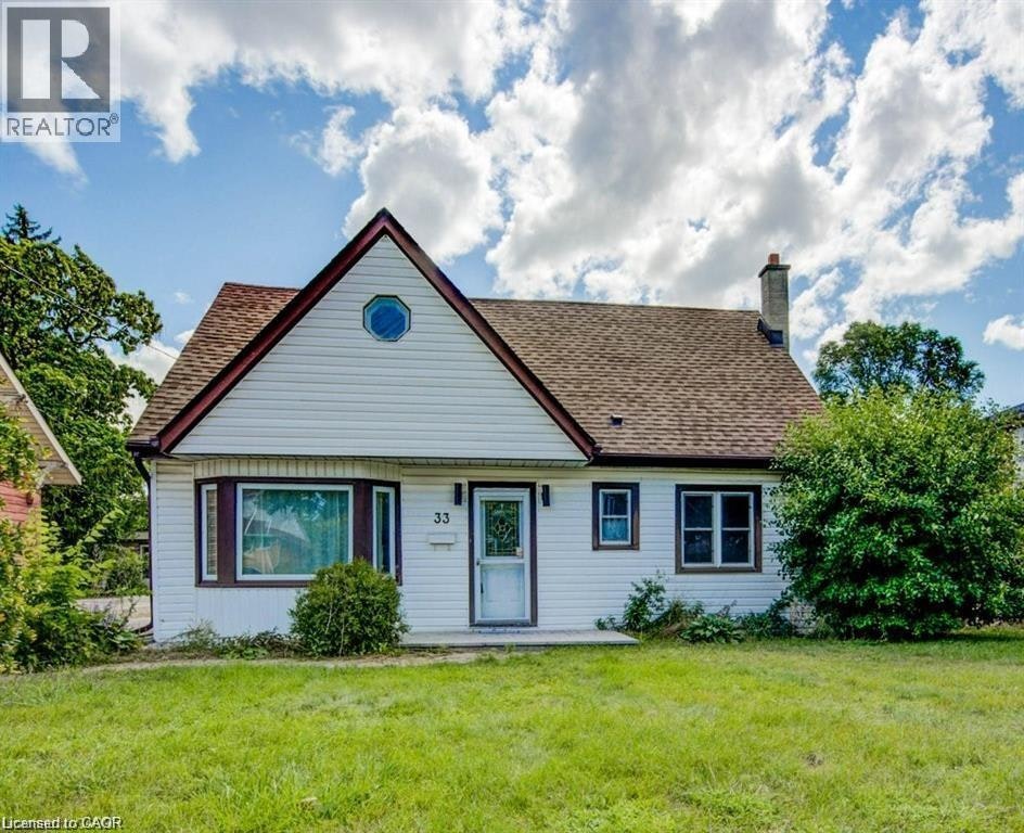 33 Sixth Avenue, Kitchener, ON, N2C 1P9 - 2