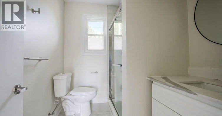 33 Sixth Avenue, Kitchener, ON, N2C 1P9 - 7