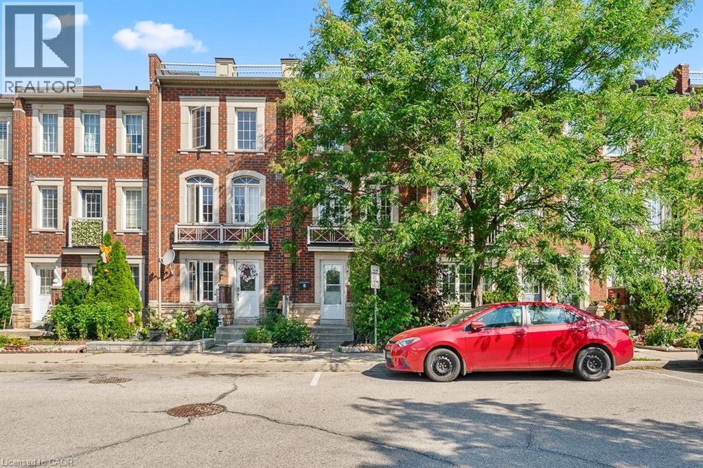 8 Jim Baird Mews, Toronto, ON, M3L 0C6