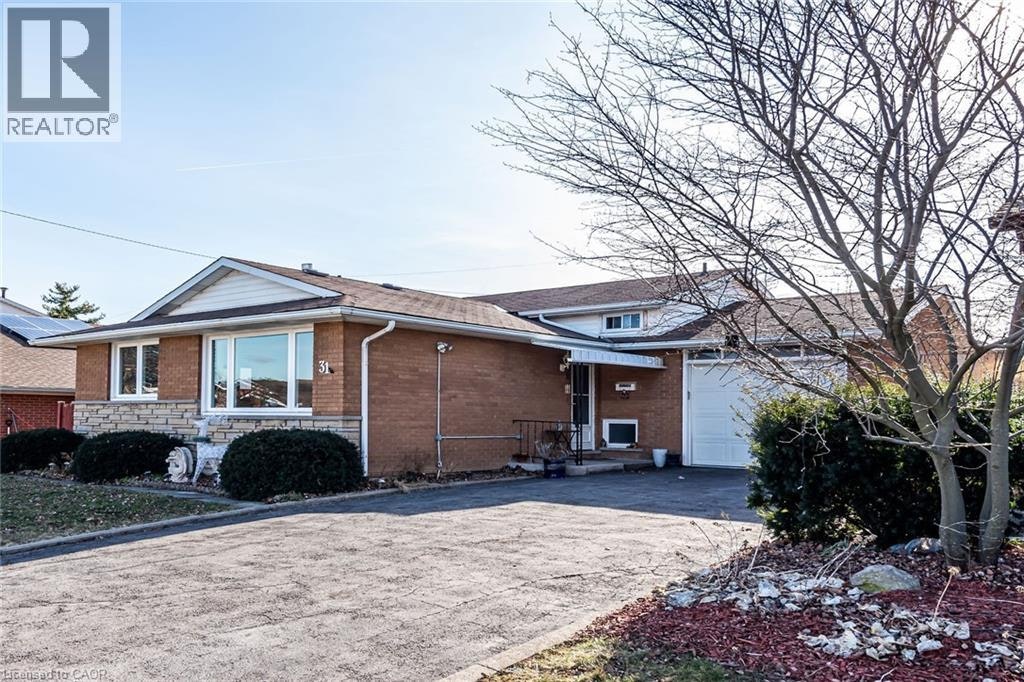 31 Darlington Drive, Hamilton, ON, L9C 2L8