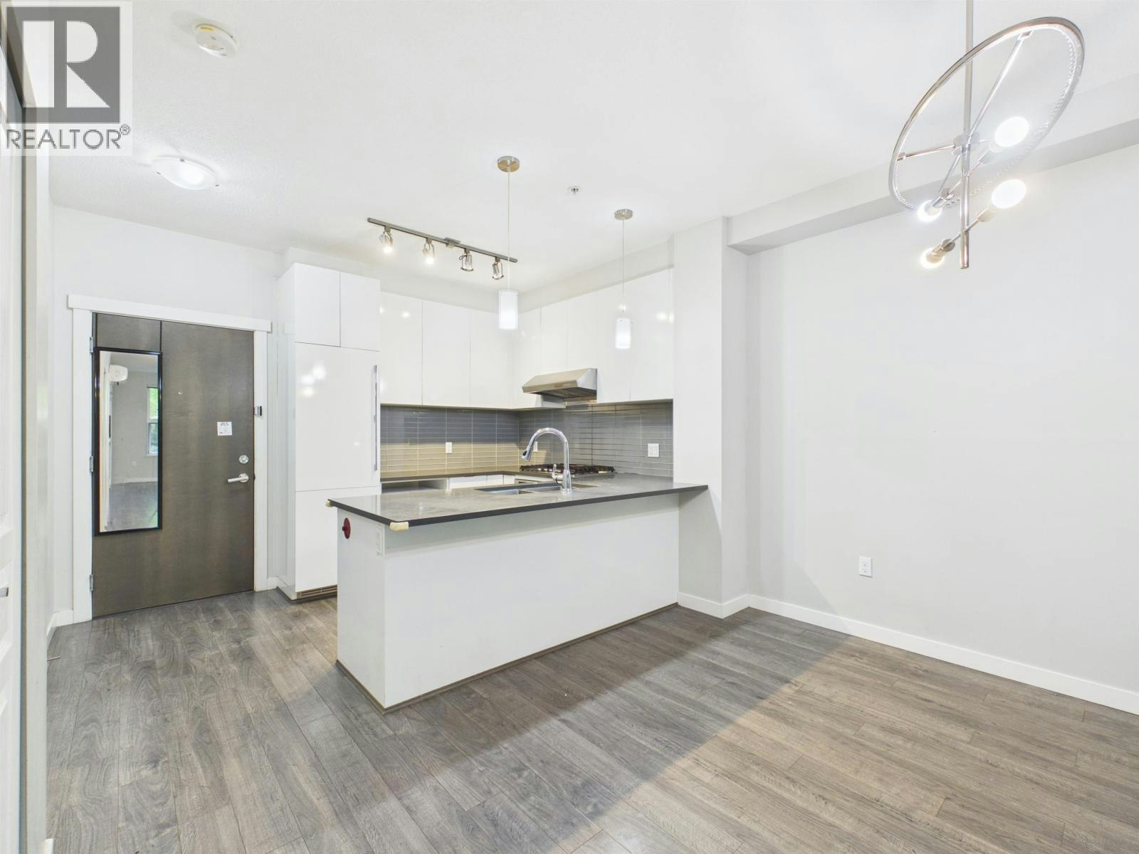 118-9399 Alexandra Road, Richmond, BC, V6X 0L7