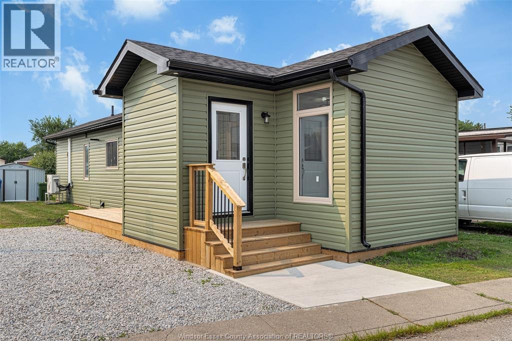 77 Julie Lane, Lakeshore, ON, N8N 2V2