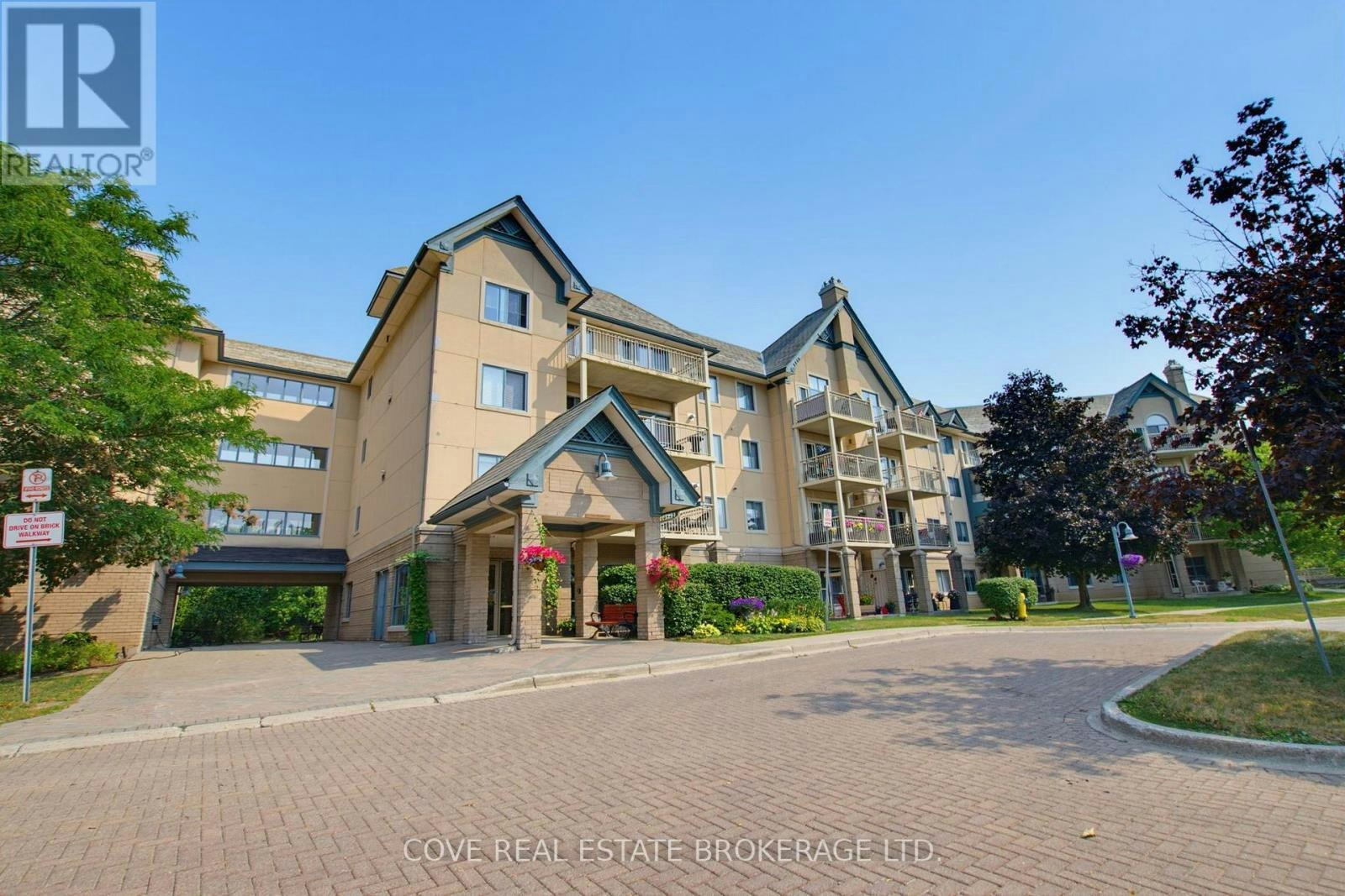 203-511 Gainsborough Road, London, ON, N6G 4Z5