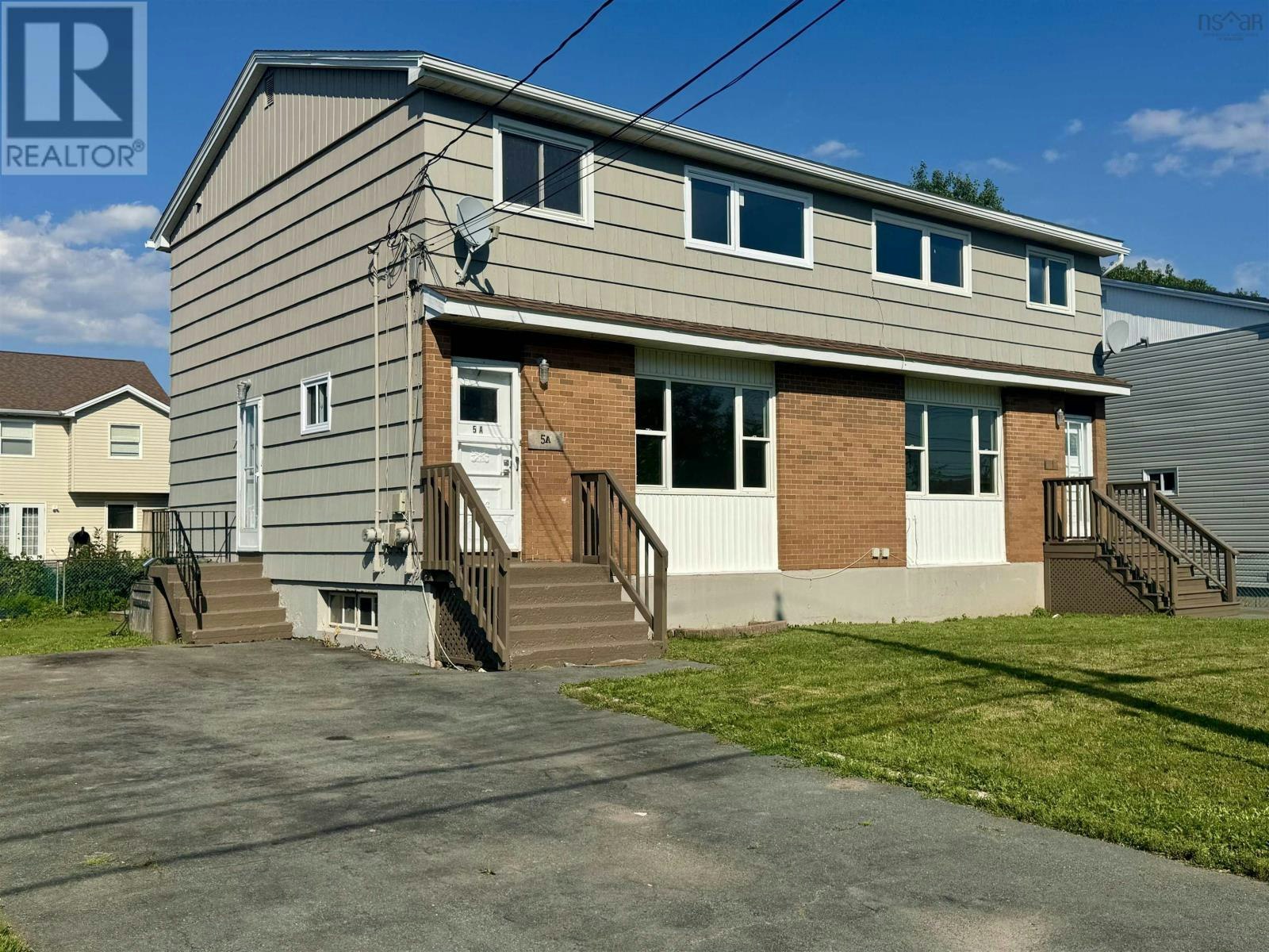 5/5A Marilyn Drive, Dartmouth, NS, B2Y 3W9