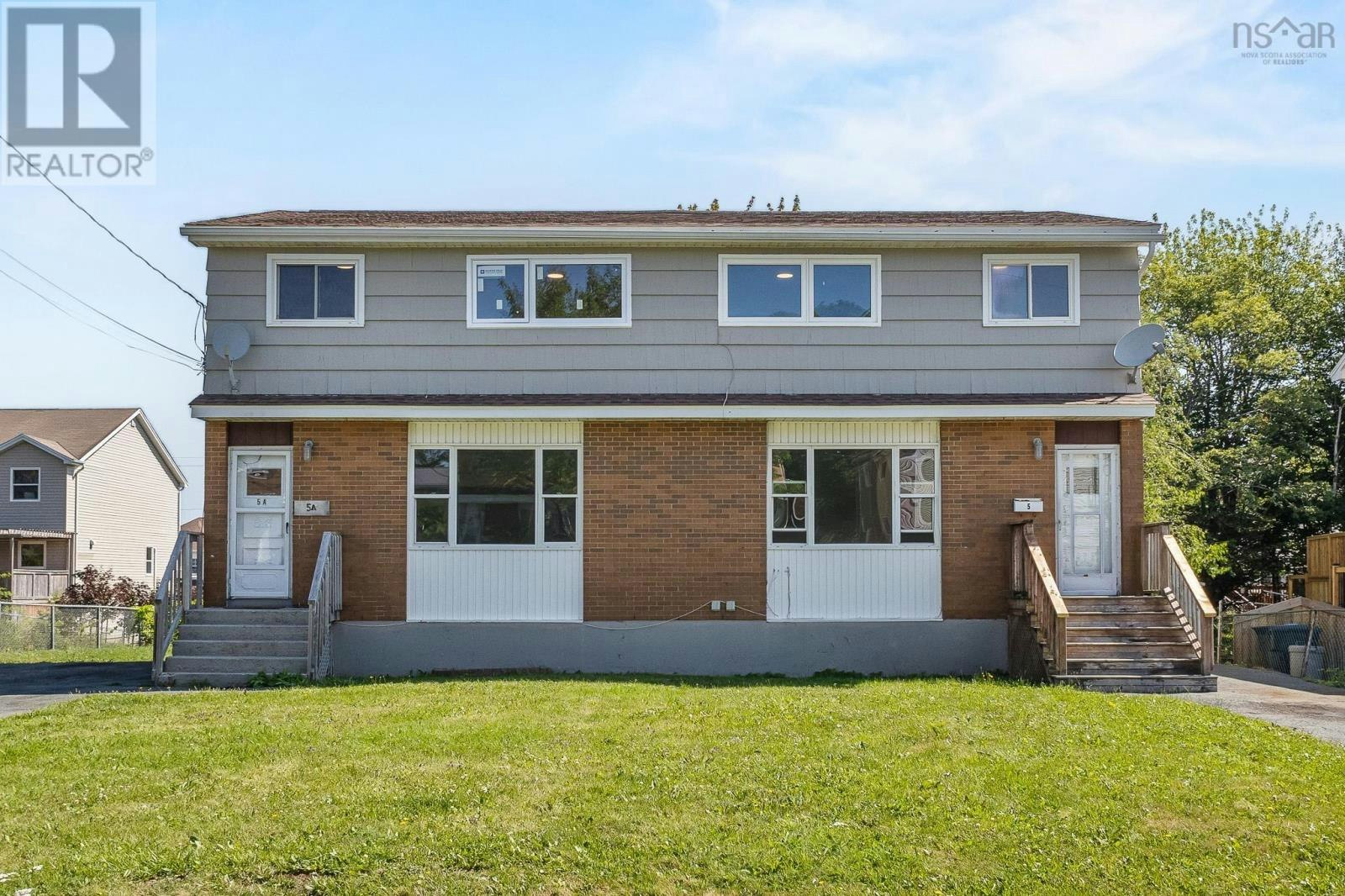 5/5A Marilyn Drive, Dartmouth, NS, B2Y 3W9