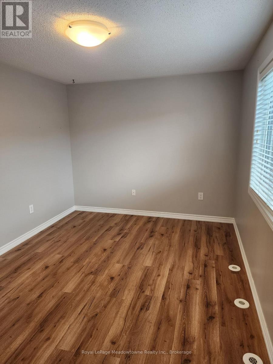 827 Scott Boulevard, Milton, ON, L9T 2C9 - 9