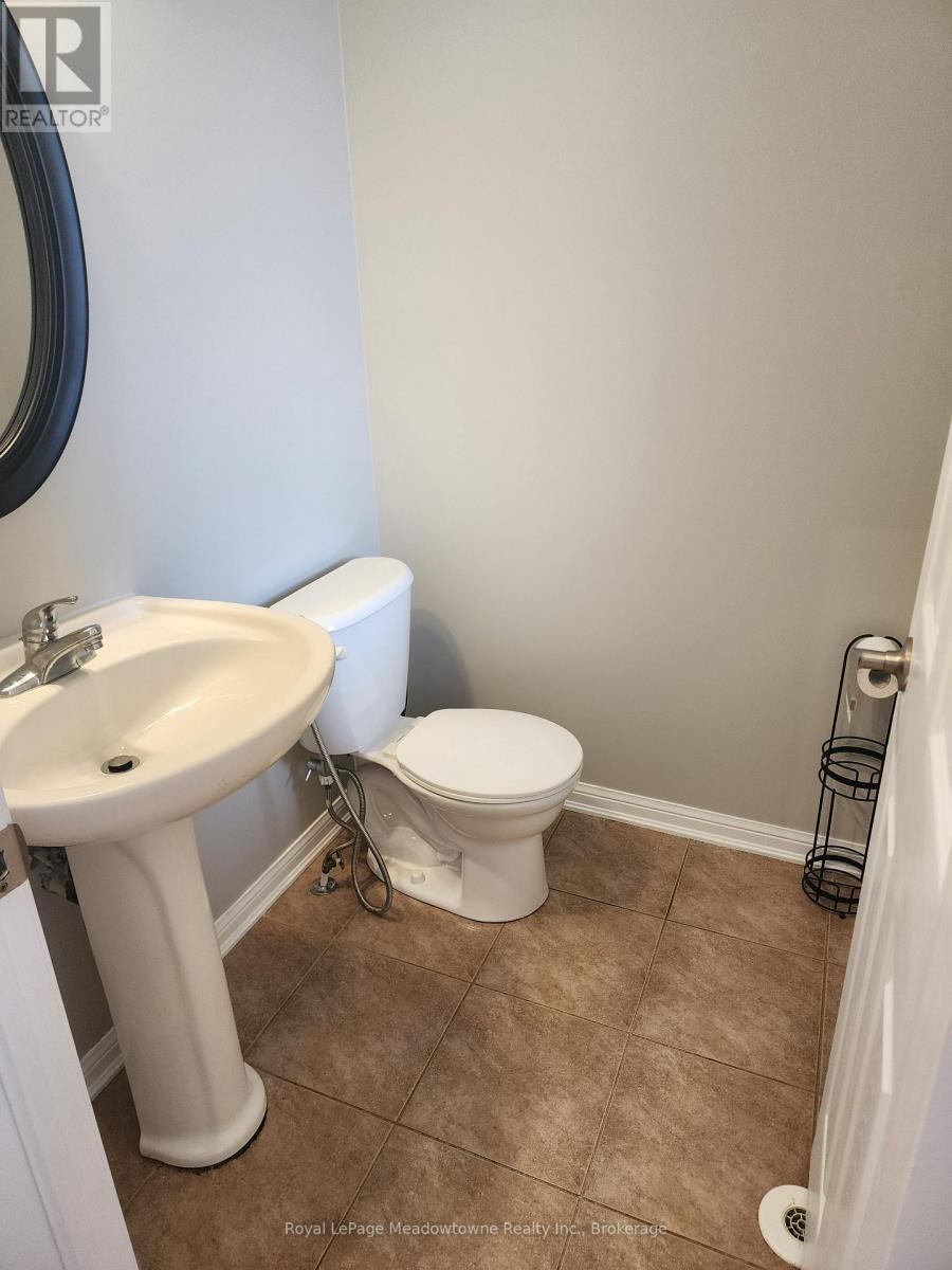 827 Scott Boulevard, Milton, ON, L9T 2C9 - 3