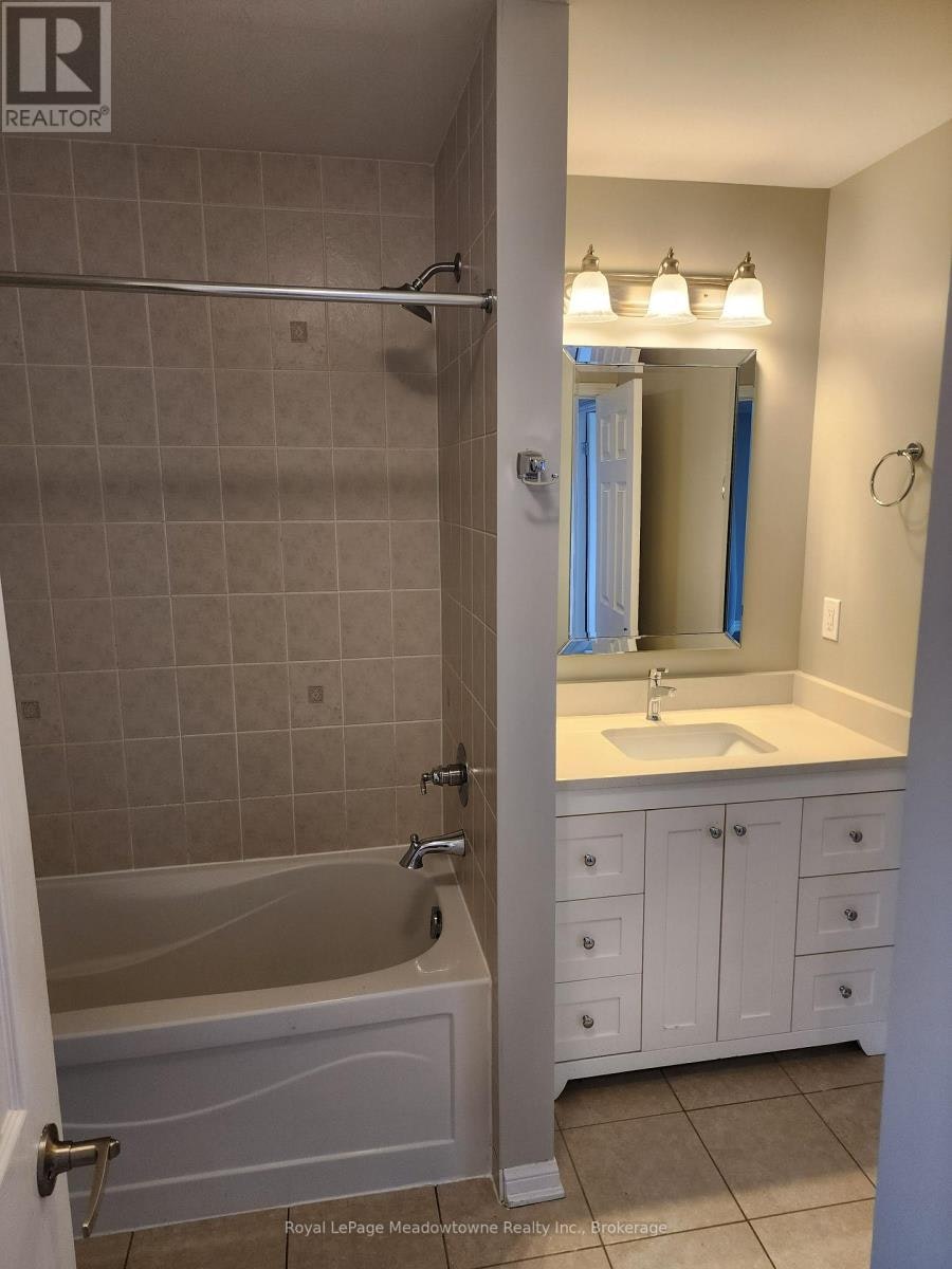 827 Scott Boulevard, Milton, ON, L9T 2C9 - 12