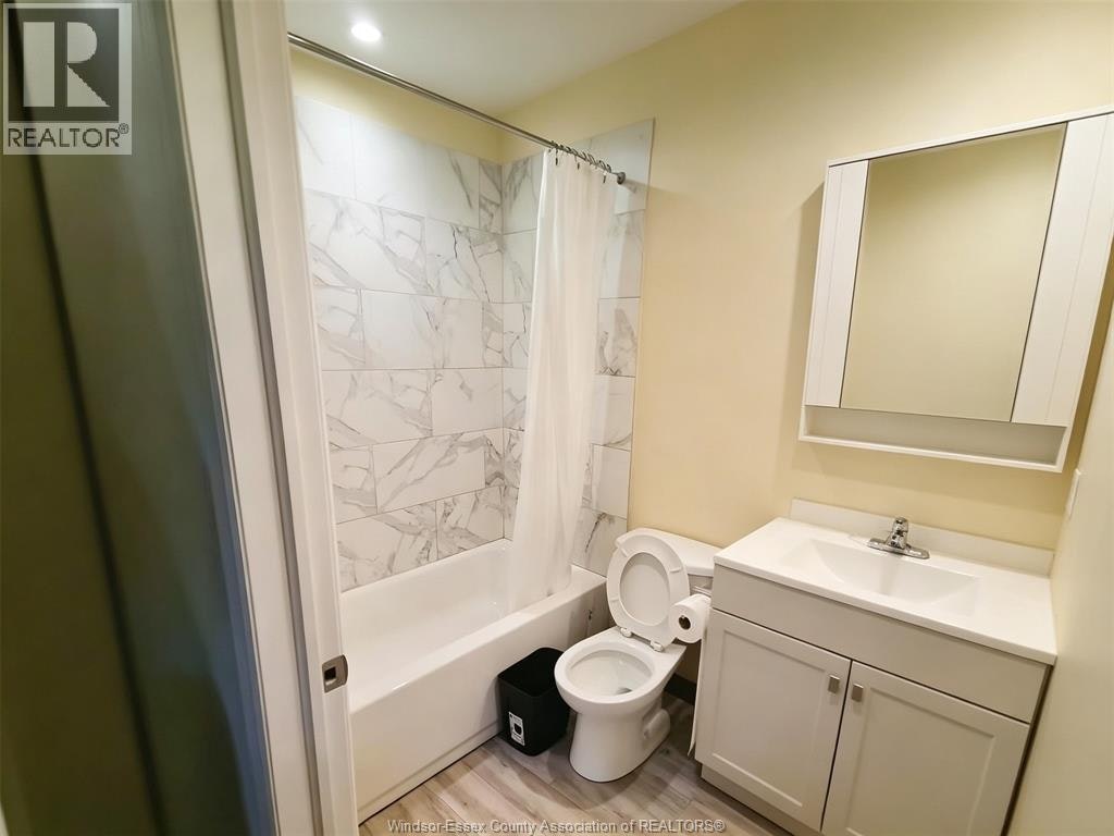 3016 Peter, Windsor, ON, N9C 1H1 - 5