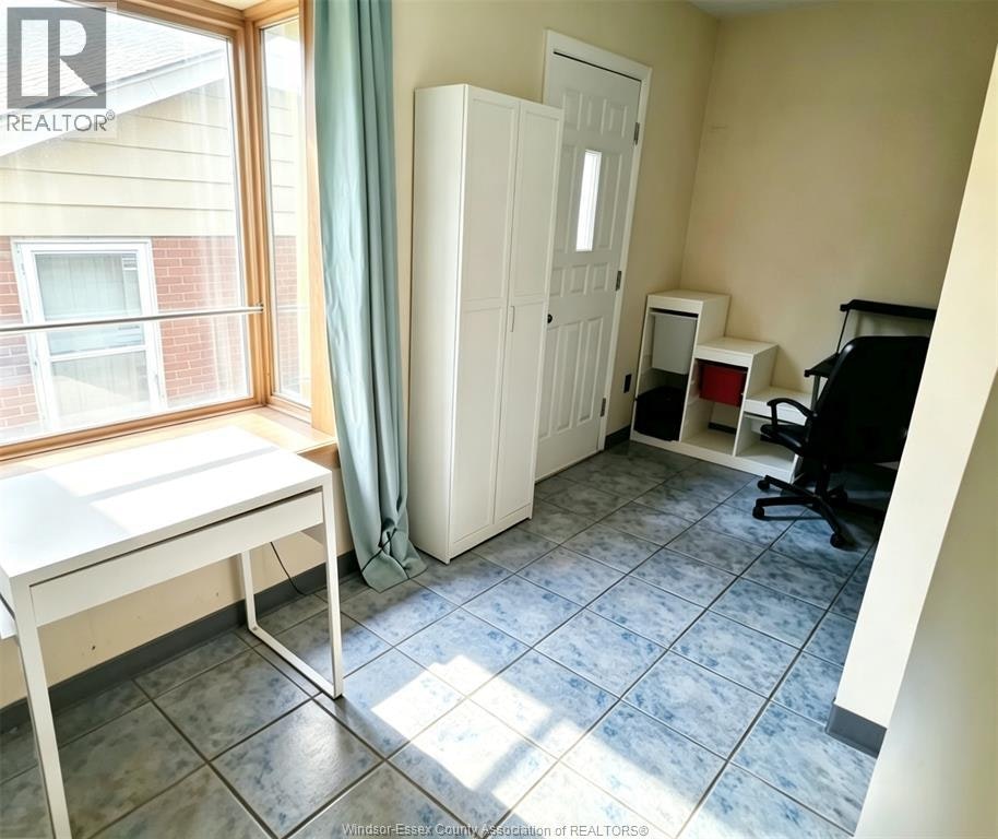3016 Peter, Windsor, ON, N9C 1H1 - 2