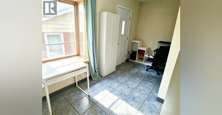 3016 Peter, Windsor, ON, N9C 1H1 - 2