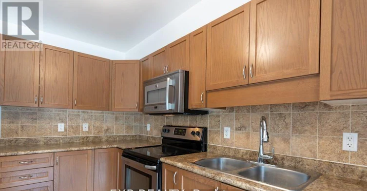 282 Macoun Circle, Ottawa, ON, K1T 0H9 - 11
