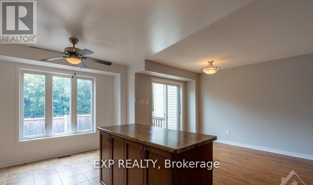 282 Macoun Circle, Ottawa, ON, K1T 0H9 - 8