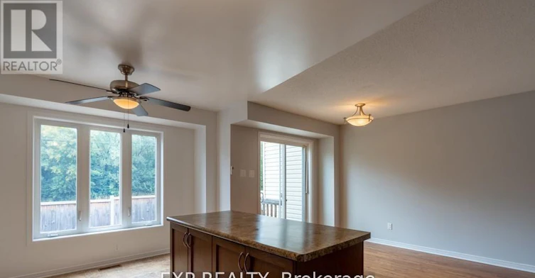 282 Macoun Circle, Ottawa, ON, K1T 0H9 - 8