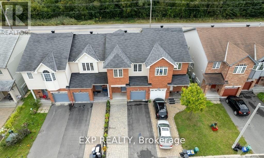282 Macoun Circle, Ottawa, ON, K1T 0H9 - 2