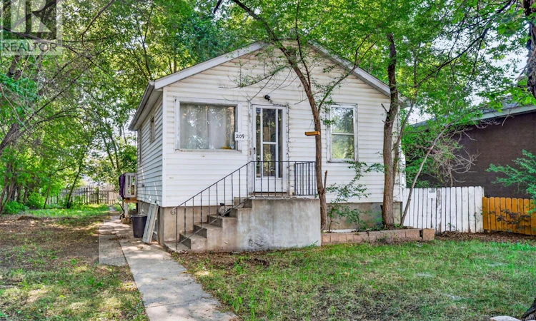 209 V Avenue S