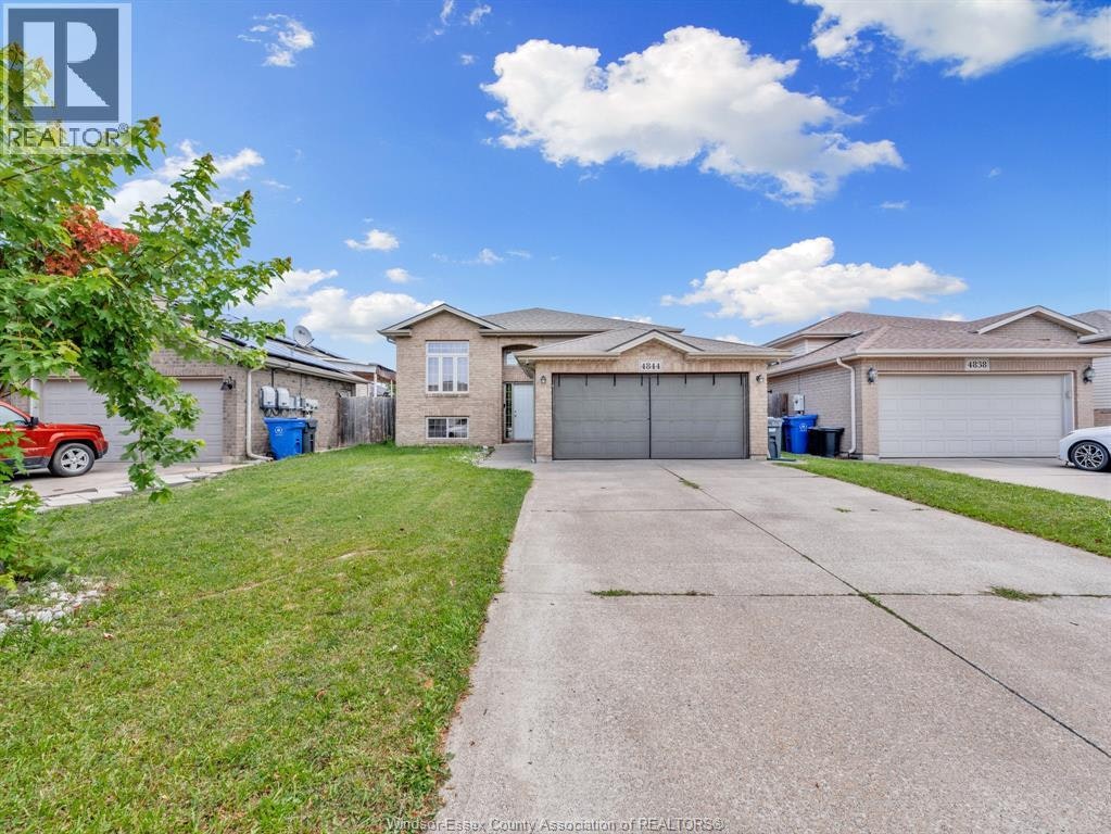 4844 Whitefish Crescent, Windsor, ON, N9G 3E2