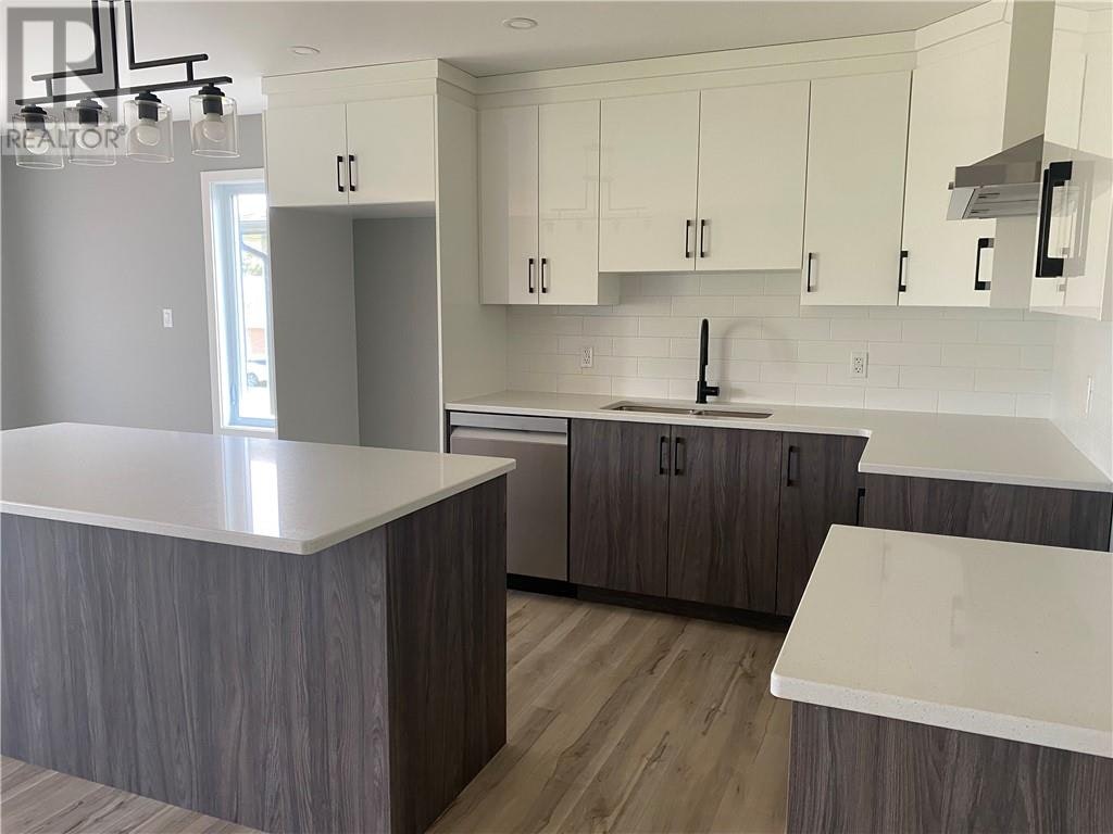 Main Floor-144 Meadowbrook Road, Greater Sudbury, ON, P0M 1B0 - 7