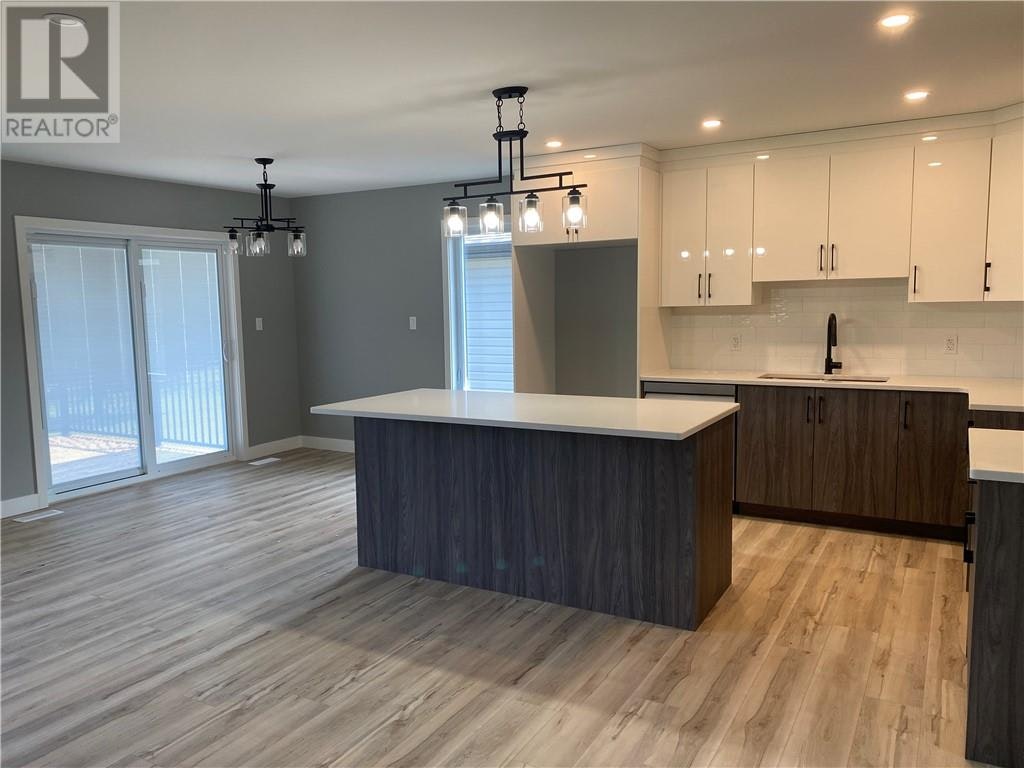Main Floor-144 Meadowbrook Road, Greater Sudbury, ON, P0M 1B0 - 5