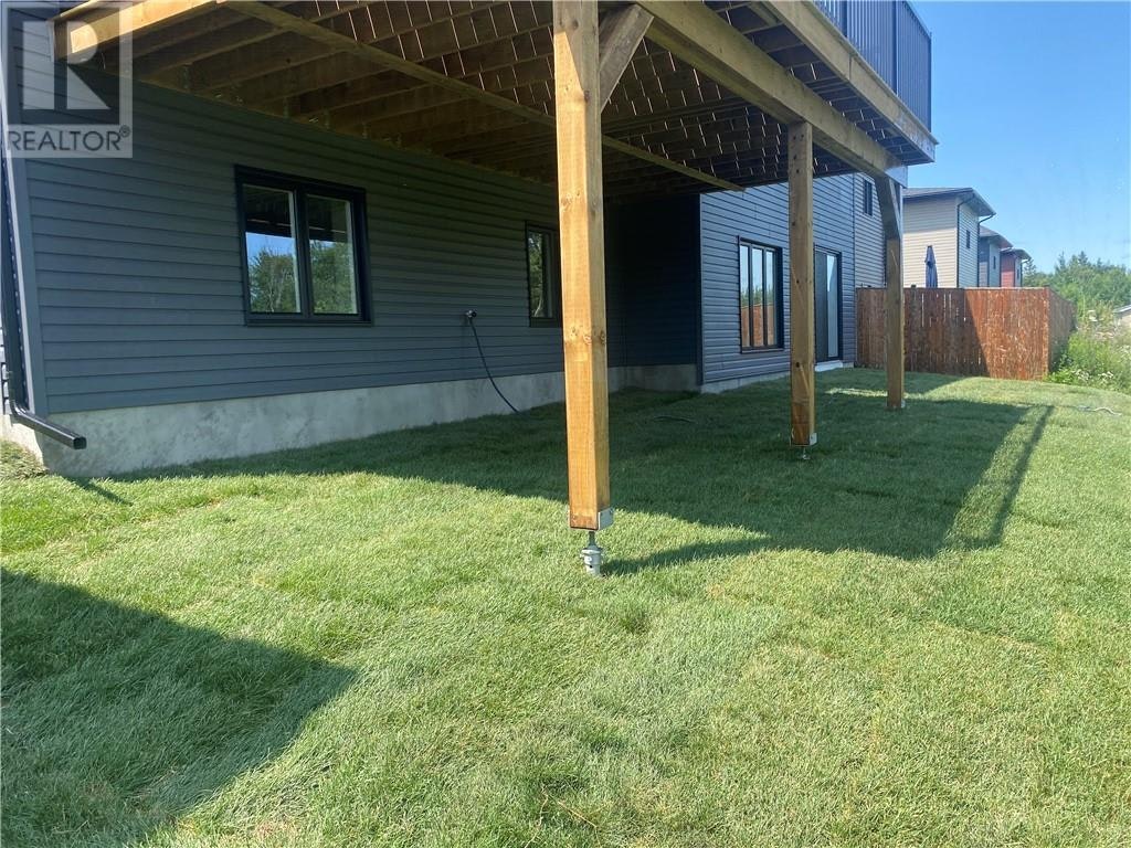 Main Floor-144 Meadowbrook Road, Greater Sudbury, ON, P0M 1B0 - 36