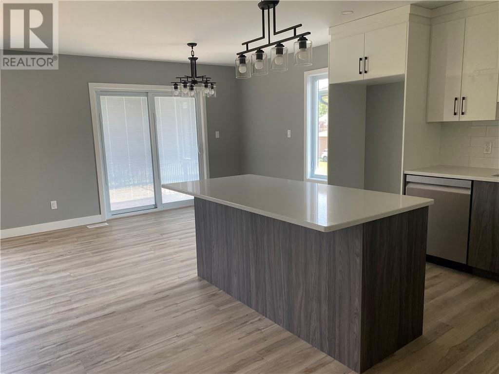 Main Floor-144 Meadowbrook Road, Greater Sudbury, ON, P0M 1B0 - 6