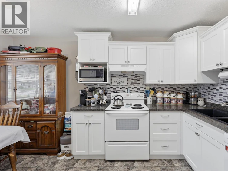 34-1697 Greenfield Avenue, Kamloops, BC, V2B 4N5