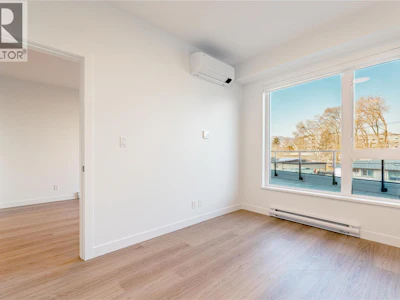 314-1380 Pridham Avenue - 4