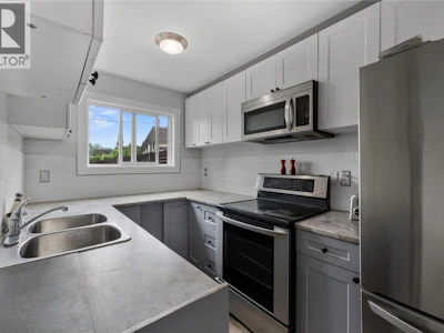 5-3135 Walnut Street - 3