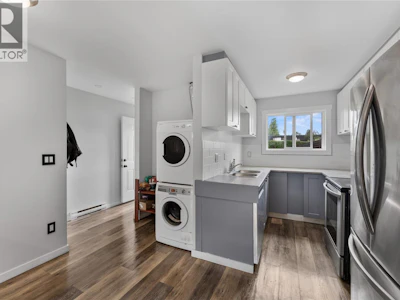 5-3135 Walnut Street - 4