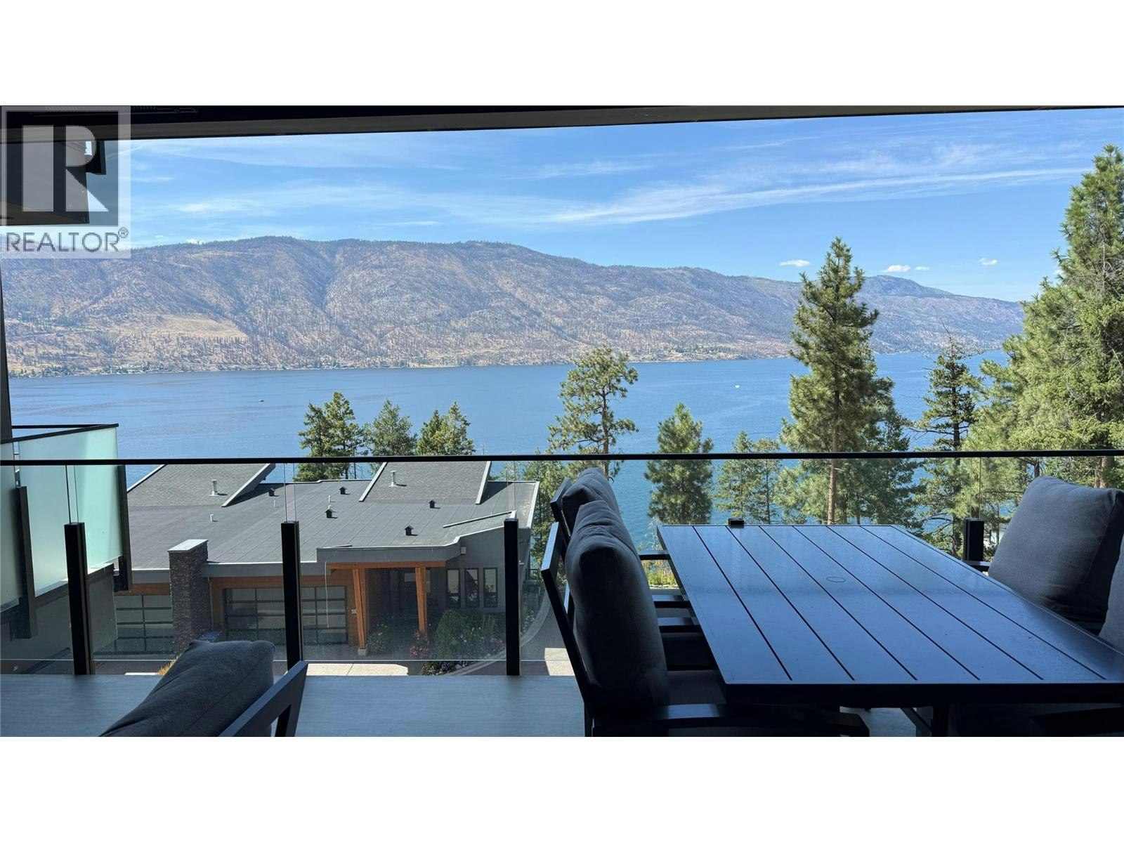 201-3475 Granite Close, Kelowna, BC, V1Y 0B1