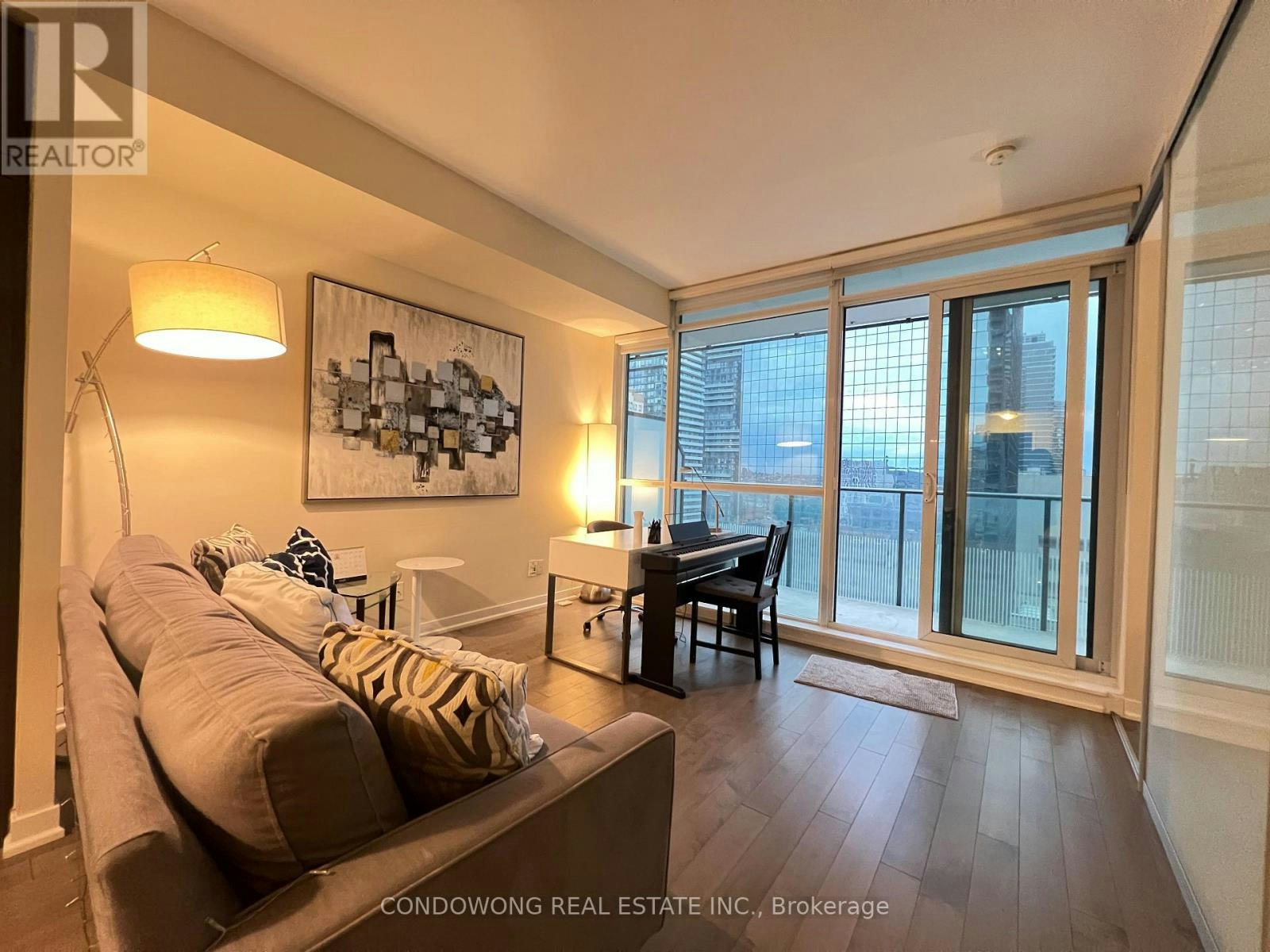 1803-770 Bay Street, Toronto, ON, M5G 0A6