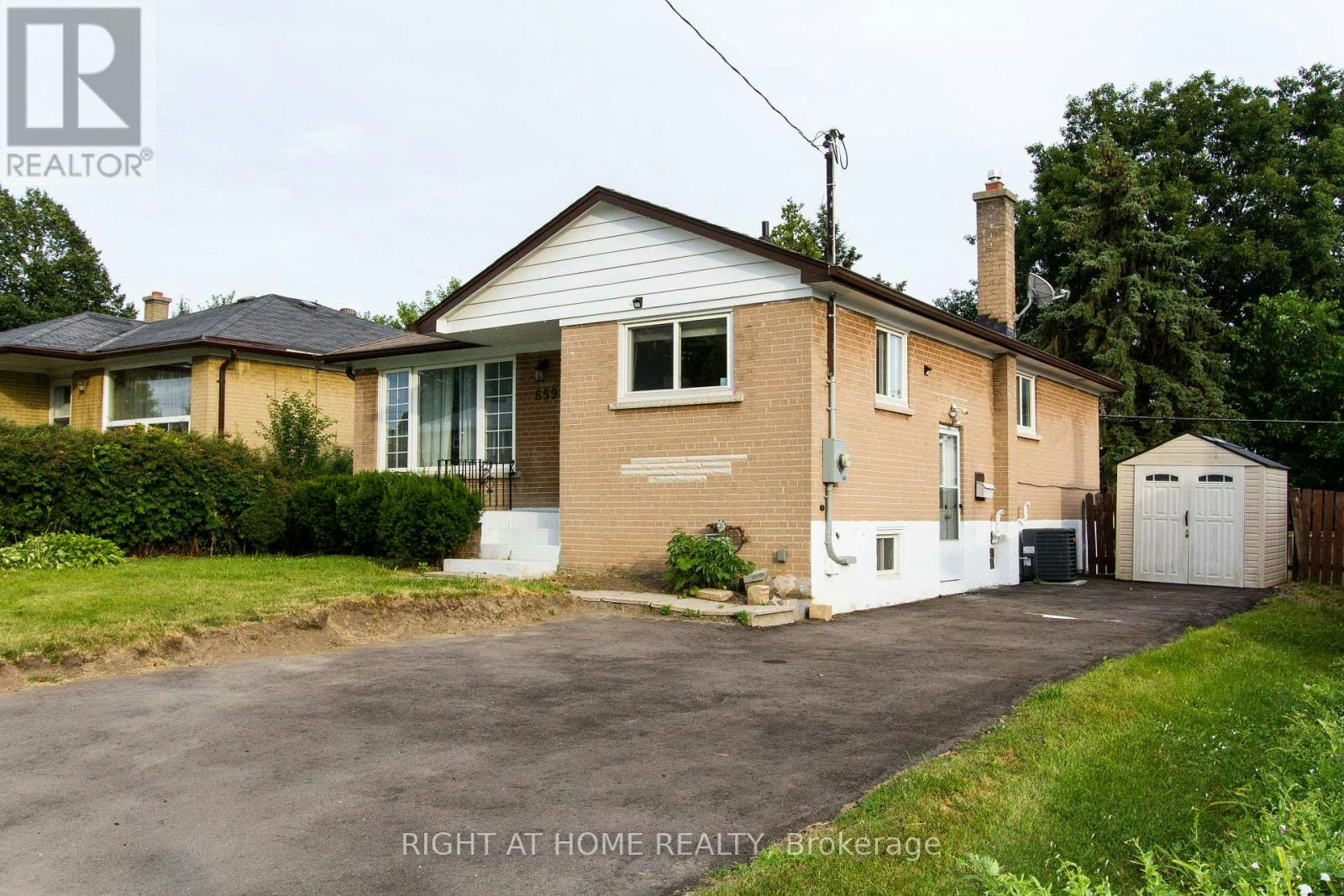 659 Shakespeare Avenue, Oshawa, ON, L1H 3H8